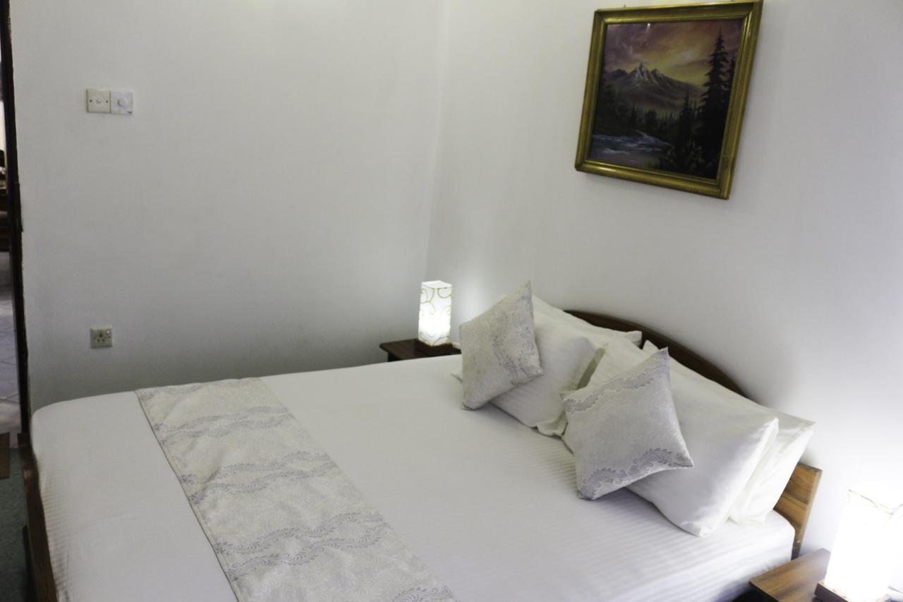 Yoho Travellers Residence Kandy Exterior foto